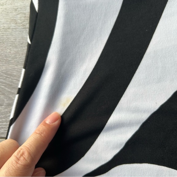 Frank Lyman Zebra Striped Draped Jersey Open Front Jacket Made in Canada - Picture 15 of 16